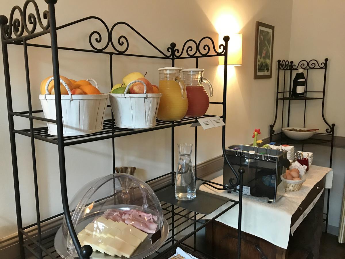 公园酒店 勒韦尔努瓦 外观 照片