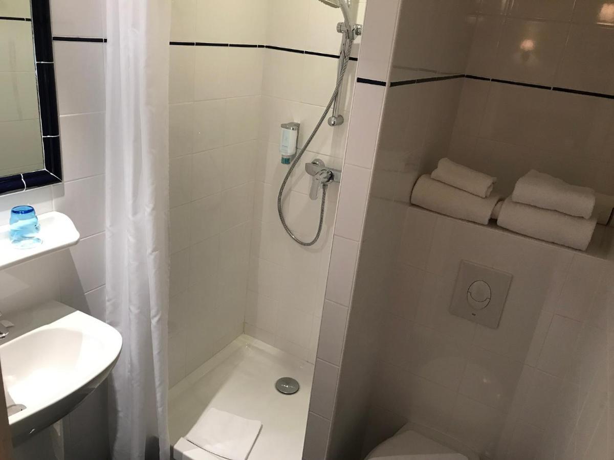 公园酒店 勒韦尔努瓦 外观 照片